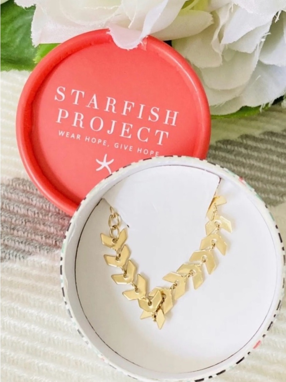 Gold Leaf Bracelet - Gold